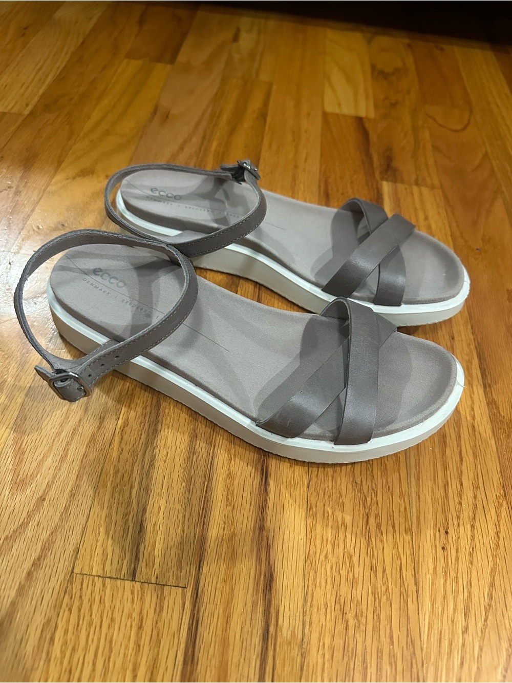 Women’s Ecco Yuma Ankle-Strap Sandals 39 US 8